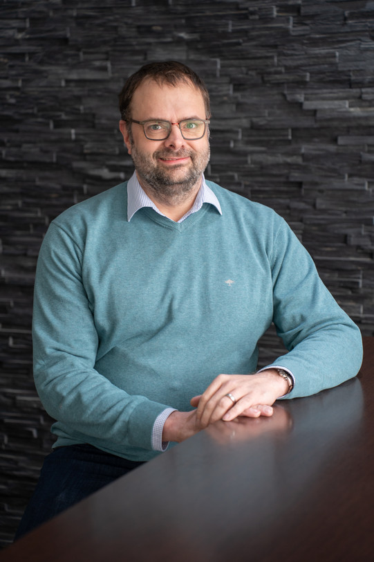 Portrait photo of Carsten Jentsch